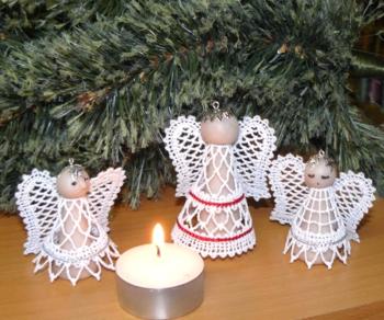 FSL Battenberg Lace Vintage Angel Ornament Set