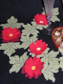 FSL Crochet 3D Poinsettia Garland