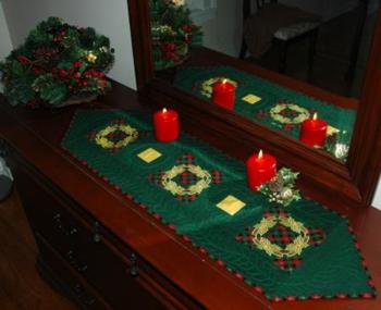 Christmas small  patterns Designs.   Gift Projects and with Advanced runner table Ideas Embroidery