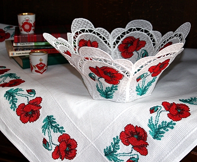 The Poppy Meadow Bowl and Doily Set image 9