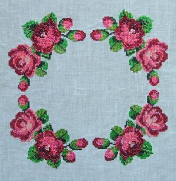 Rose Table Topper image 3