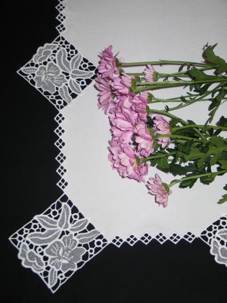 Doily with Day Lily FSL Border image 8