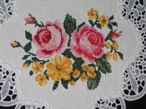 Rose Doily with FSL Edge Lace image 2