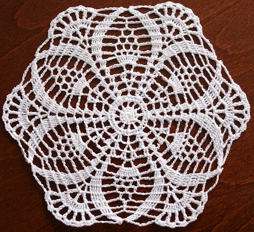 FSL Crochet Pineapple Table Topper image 2