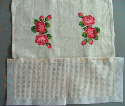 Country-Style Rose Table Runner with Crochet Lace image 4