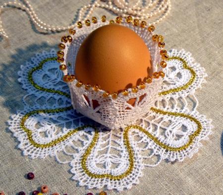 FSL Battenberg Lace Easter Egg Holder image 3