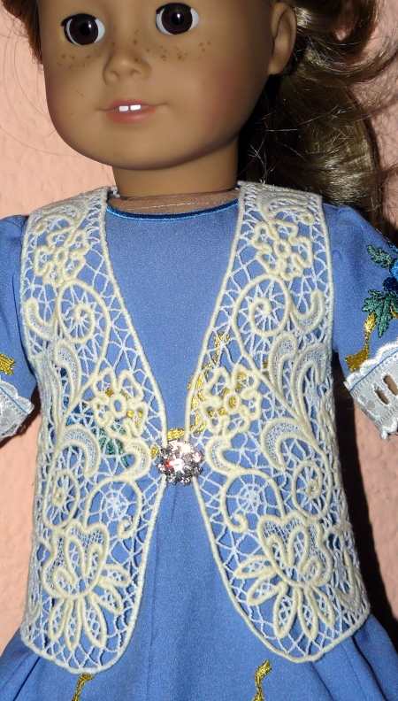 Freestanding Lace Vest for 18-inch Dolls image 7
