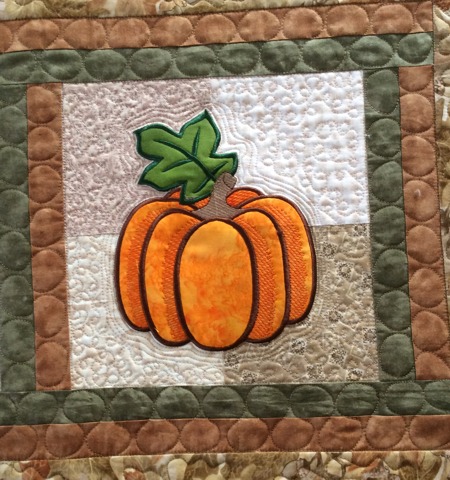 Thanksgiving Dinner Quilted Table Set image 3