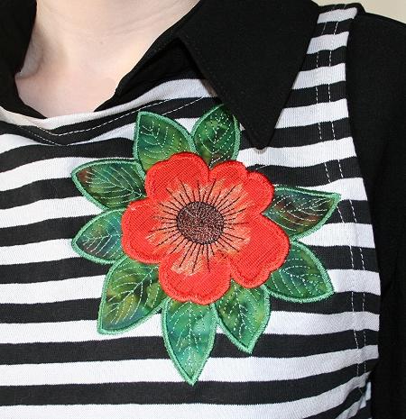 T-Shirt with Poppy Flower Appliqué image 8