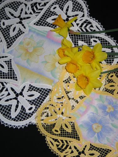 FSL Battenberg Daffodil Lace Doily image 2
