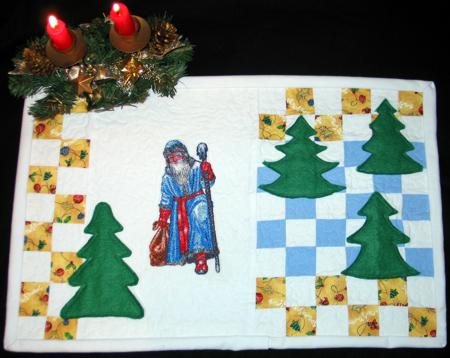 Santa Wall Hanging or Table Quilt image 1