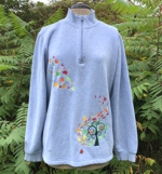 Sweatshirt with Fall-themed embroidery