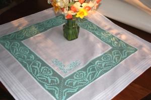 FSL Crochet Crocus Table Linen SET