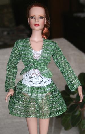 Summer Outfit for Tonner 16-in Dolls