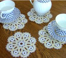 FSL Battenberg Daisy Lace Doily