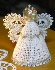 FSL Battenberg Lace Miniature Angel