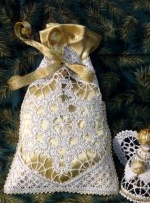 FSL Battenberg Lace Christmas Gift Bag