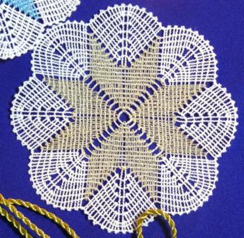 FSL Bobbin Lace Star of Bethlehem Doily