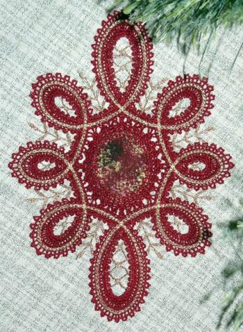 FSL Battenberg Christmas Swirls Applique Doily