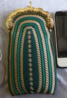 Vintage-Style Purse in-the-Hoop