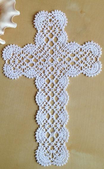 Freestanding Bobbin Lace Cross