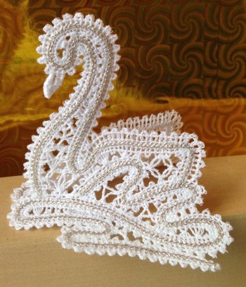 Freestanding Battenberg Lace Swan Ornament