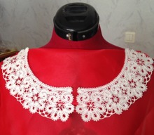 Freestanding Battenberg Lace Flower Collar