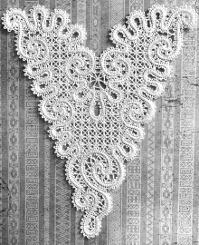 Freestanding Battenberg Lace Insert or Doily