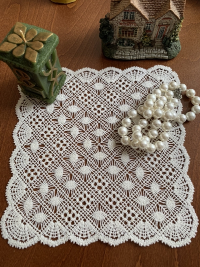 Freestanding Bobbin Lace Scalloped Doily