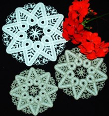 FSL Applique Christmas Star Doily