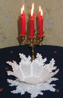 Acorn Lace Bowl and Doily Set