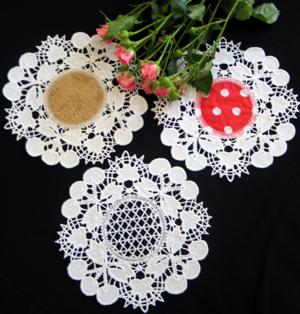 FSL Battenberg Cherry Lace Doily Set