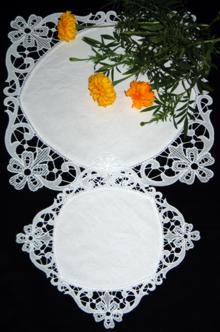 Vintage corner lace doilies set