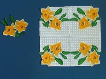 Assembling Daffodil Bowl, Basket and Doily Set image 17