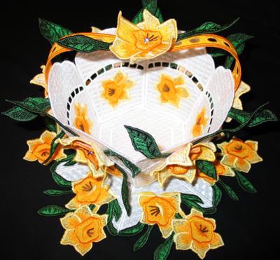 Assembling Daffodil Bowl, Basket and Doily Set image 13