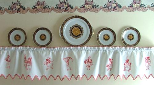 Shelf Valance with Redwork image 1