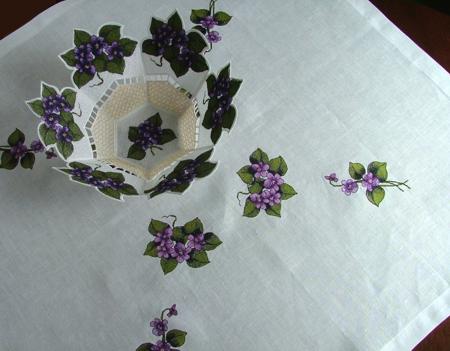The Violets Bowl and Doily Set image 7