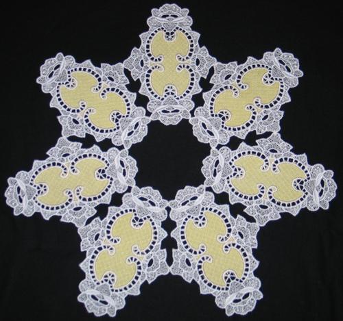 Appliqué FSL Doily Set image 9