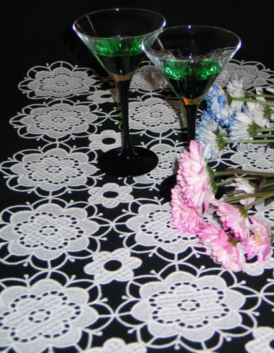 FSL Flower Table Runner image 3