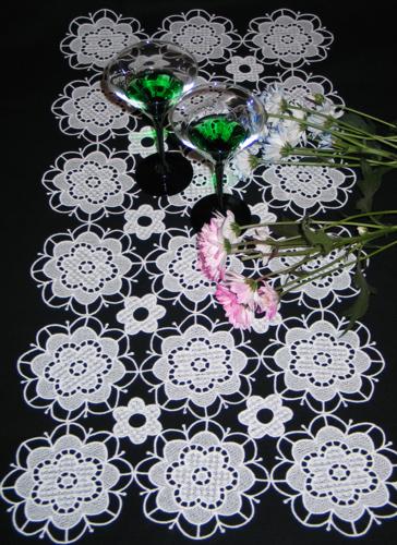 FSL Flower Table Runner image 4