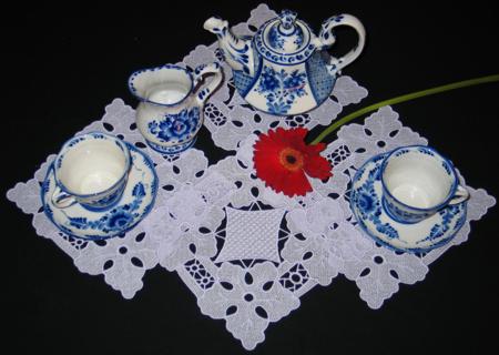 FSL Hibiscus Doilies image 6