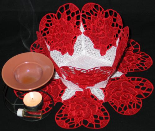 Valentine Rose Bowl and Doily Set image 4