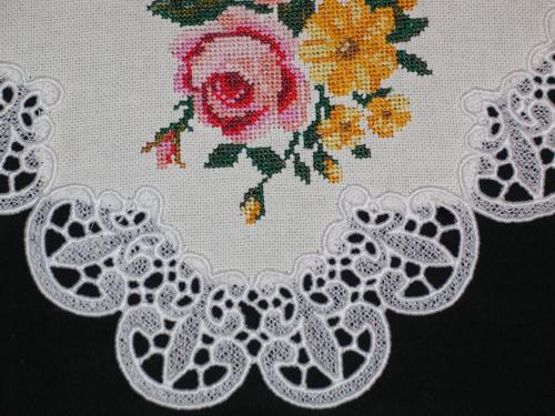 Rose Doily with FSL Edge Lace image 3