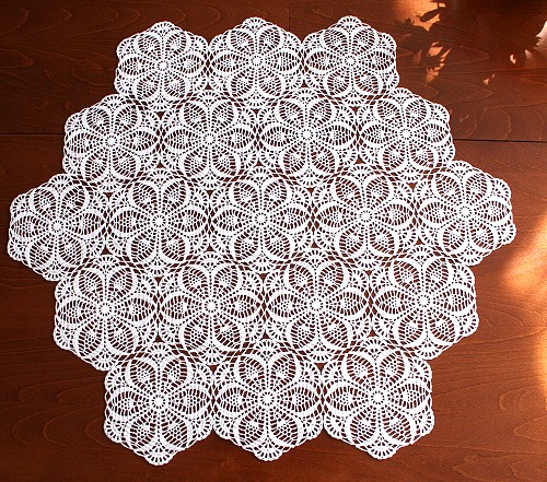 FSL Crochet Pineapple Table Topper image 4