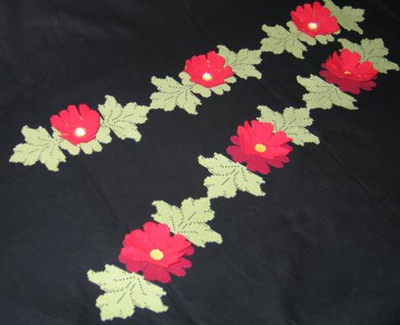 FSL Crochet 3D Poinsettia Garland image 4