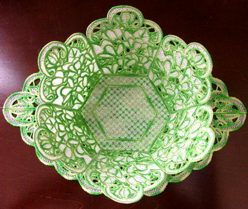 Snowdrop Bowl and Doily Set image 3