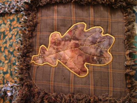 Autumn Leaves Frayed-Edge Quilt image 8