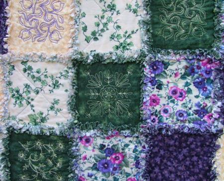 Pansy Frayed-Edge Quilt image 4