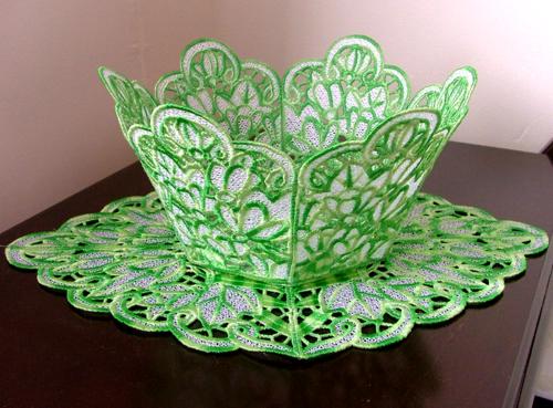 Snowdrop Bowl and Doily Set image 2