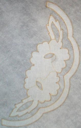 Cutwork Lace Daisy Corner image 4